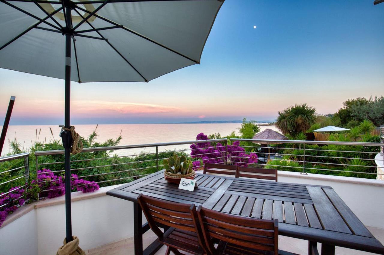 Residenze Longhi Bed & Breakfast Васто Екстериор снимка