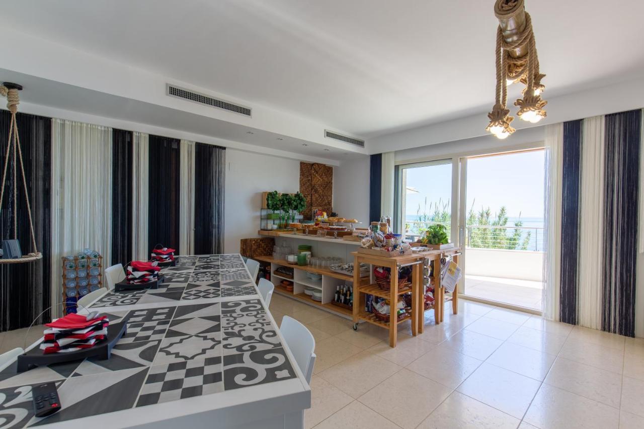 Residenze Longhi Bed & Breakfast Васто Екстериор снимка