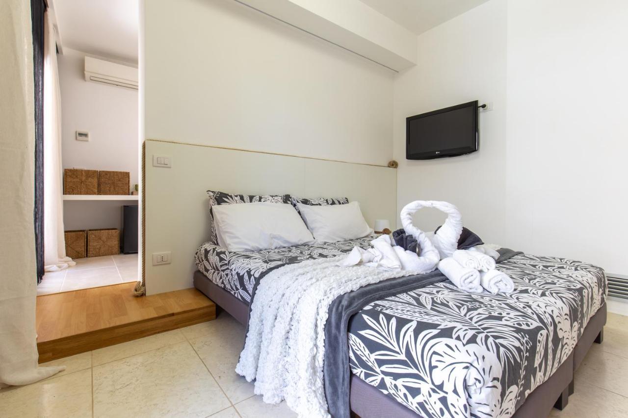 Residenze Longhi Bed & Breakfast Васто Екстериор снимка